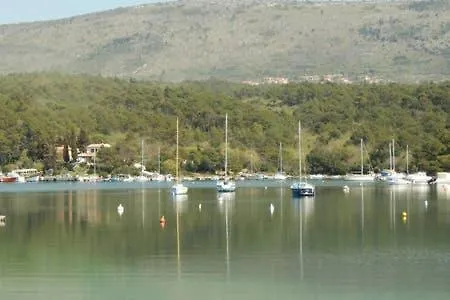 公寓 Quiet Getaway Koromačno
